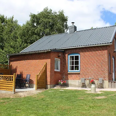  Mit Garten Und Terrasse In Ruhiger Lage, Ostsee 3 Km Entfernt Niederdorla
